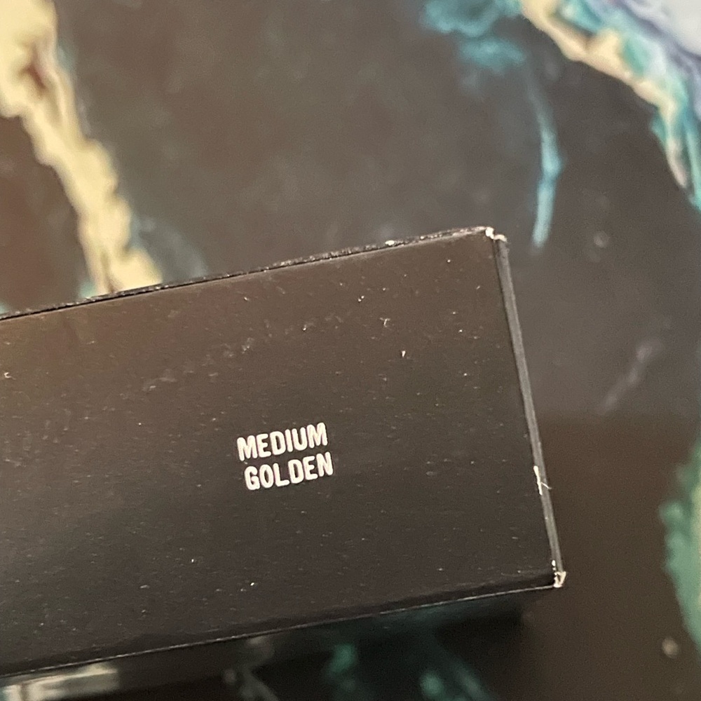 NIB MAC Mineralize Skinfinish Natural Face Powder in Medium Golden - Picture 7 of 8